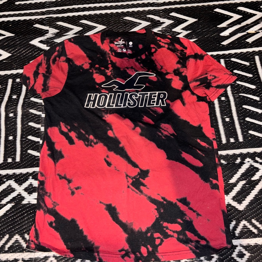 Hollister Red and Black Short Sleeve Tee Edgy Design